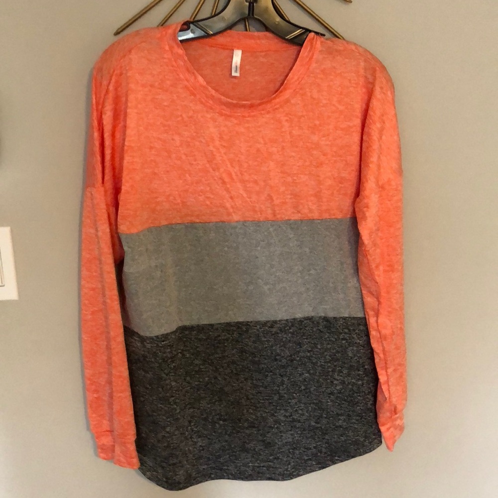 Long sleeve loose work out top
